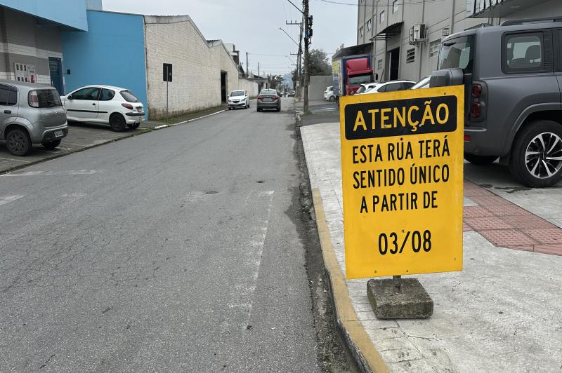 Itajaí: Codetran altera circulação na rua Dr. Hermes Atílio Marini para reforçar segurança viária 