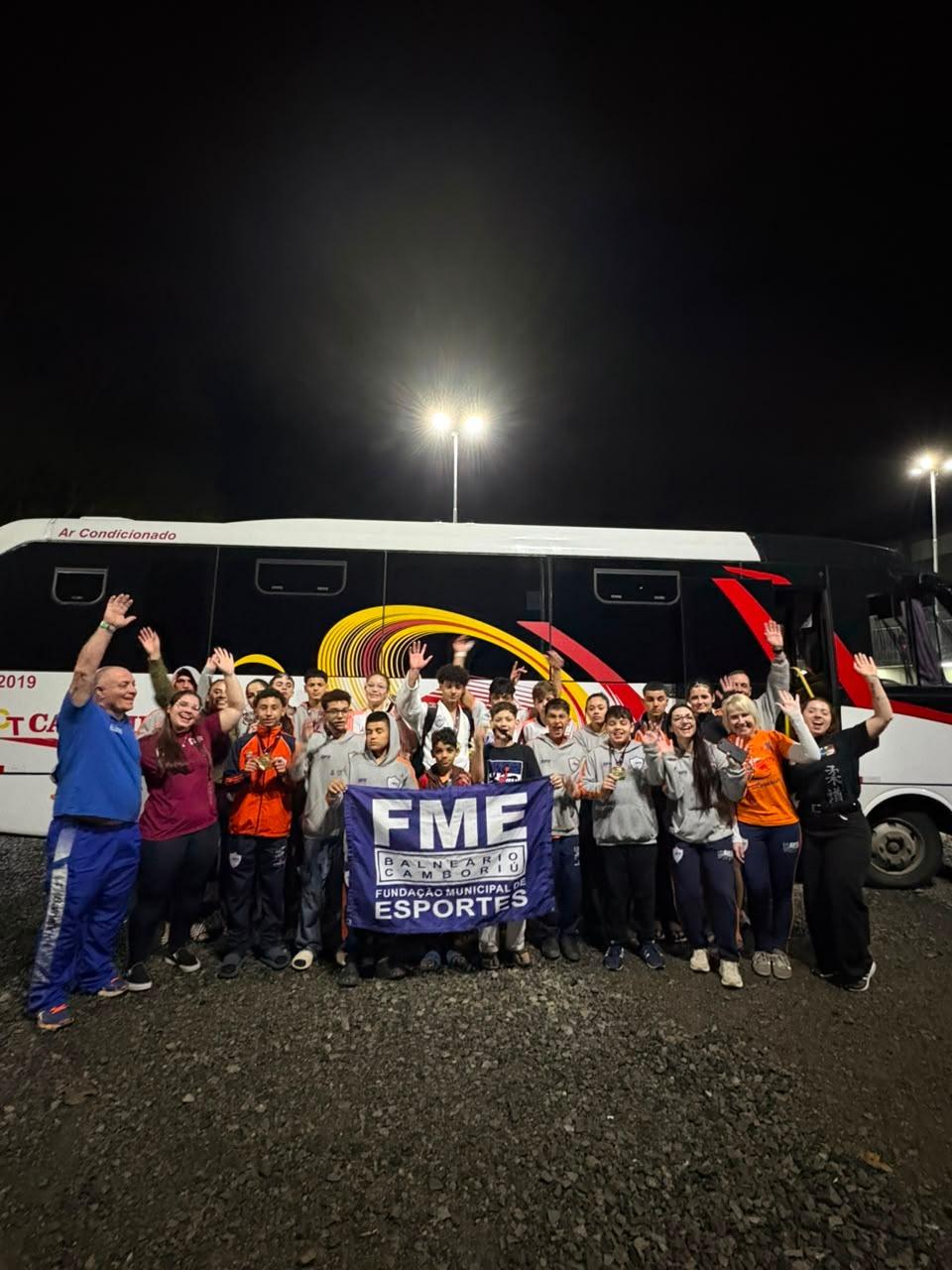Judô de Balneário Camboriú conquista 13 medalhas no Campeonato Regional Litoral