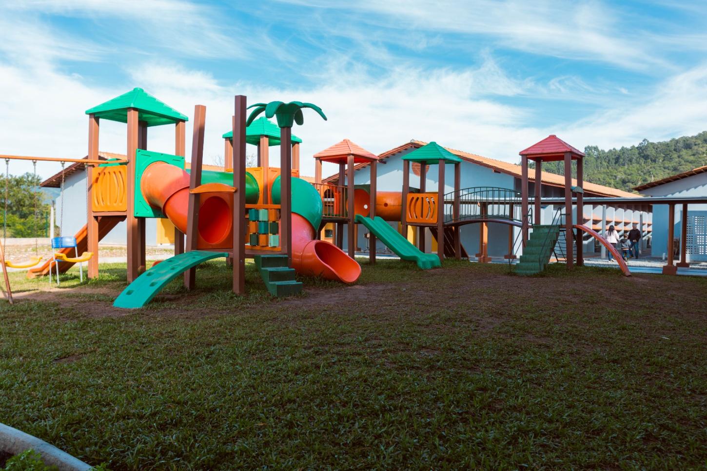 Novos parquinhos, áreas verdes e materiais fortalecem Educação Infantil de Camboriú