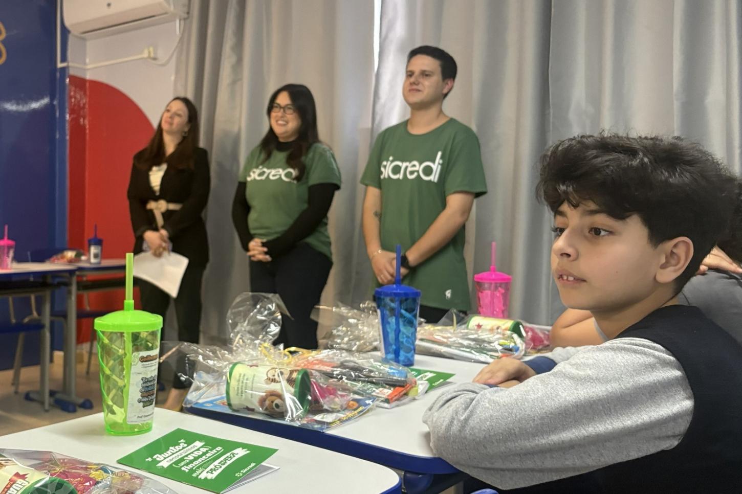 Oficinas de Educação Fiscal, Financeira e Empreendedora do CEAC atendem estudantes até 17 anos