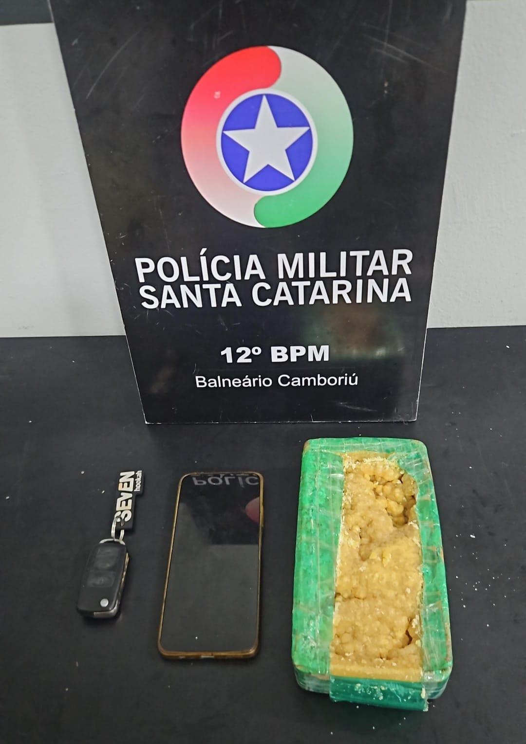 Polícia Militar apreende cerca de um quilo de crack na BR-101