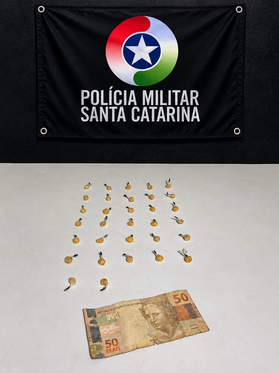 Polícia Militar prende suspeitos por tráfico de drogas no bairro Cidade Nova