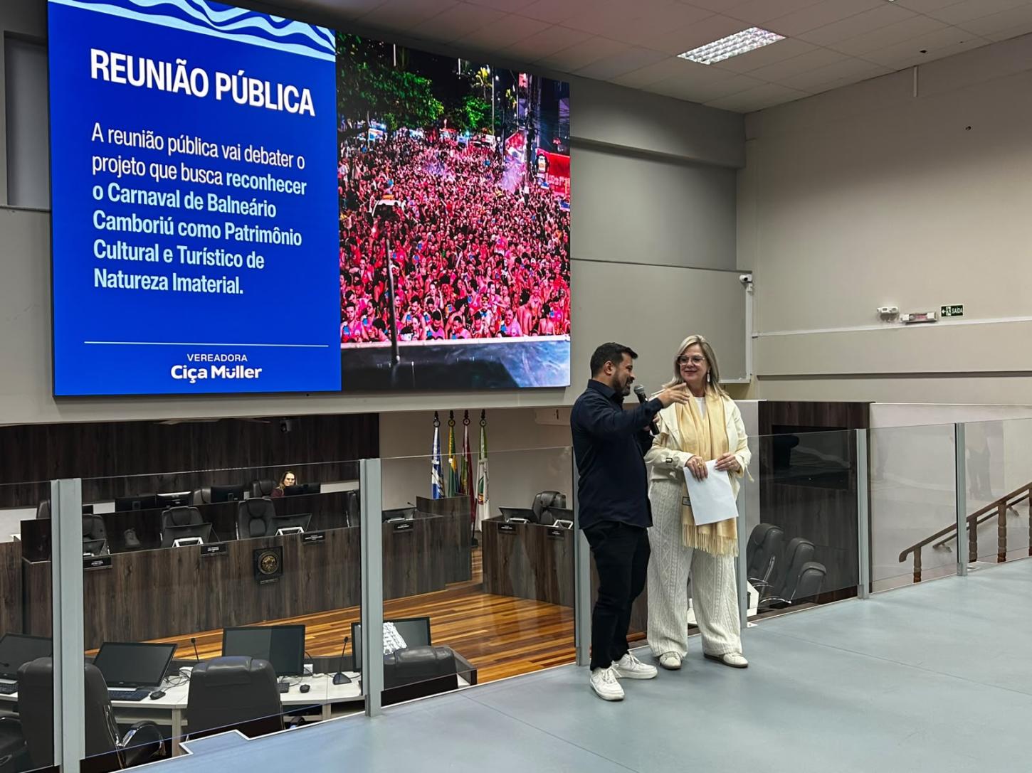 Victor Alves e a vereadora Ciça