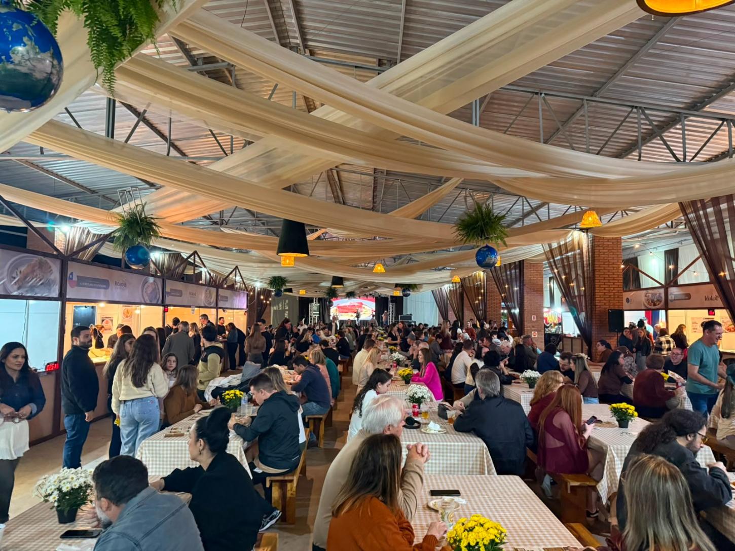 Visitantes de Ibirama e de todo o Alto Vale do Itajaí movimentaram o evento, aproveitando todas as atividades oferecidas Bianca H.C.Lima Schroeder - Assessoria de Imprensa - PMI
