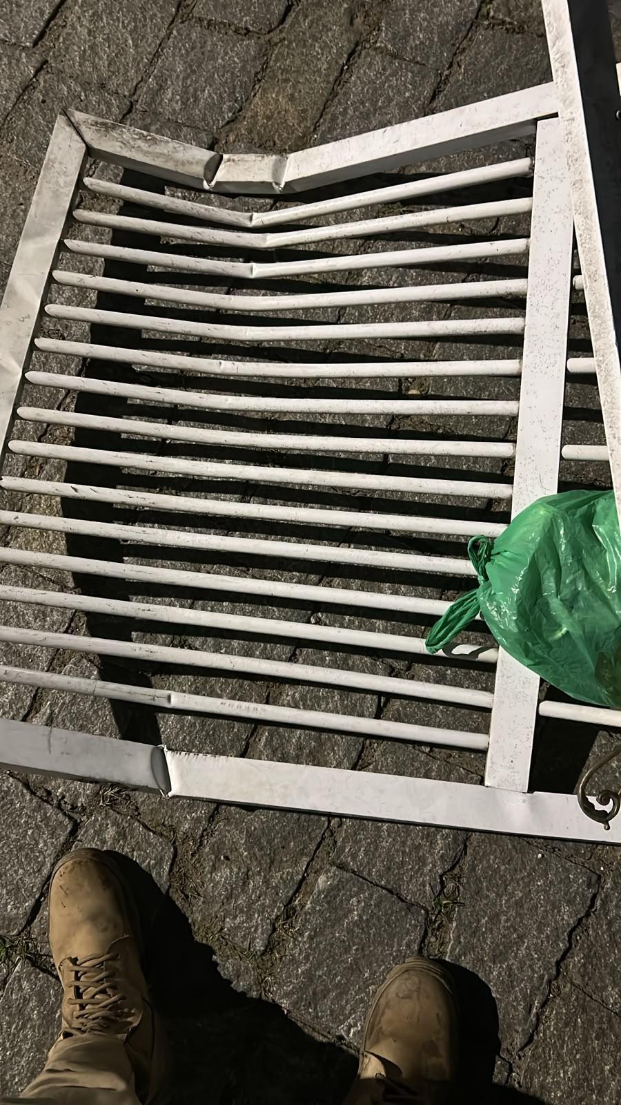 Homem de 31 anos é preso após ser localizado com portão furtado