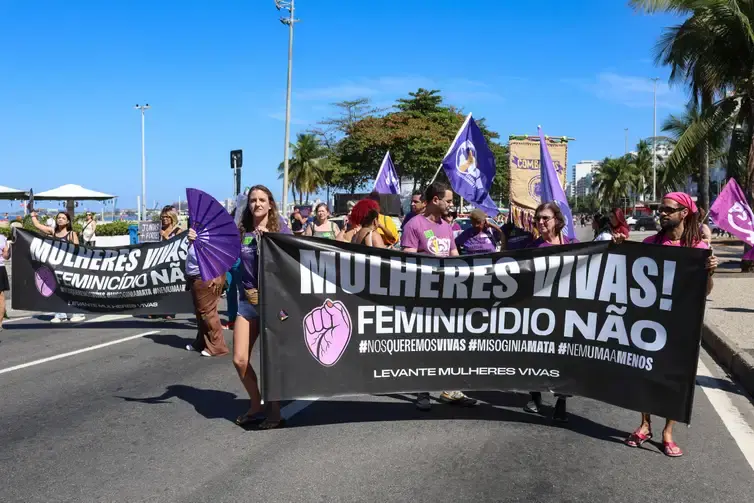 Manifestação em defesa do projeto que criminaliza a misoginia -Tomaz Silva