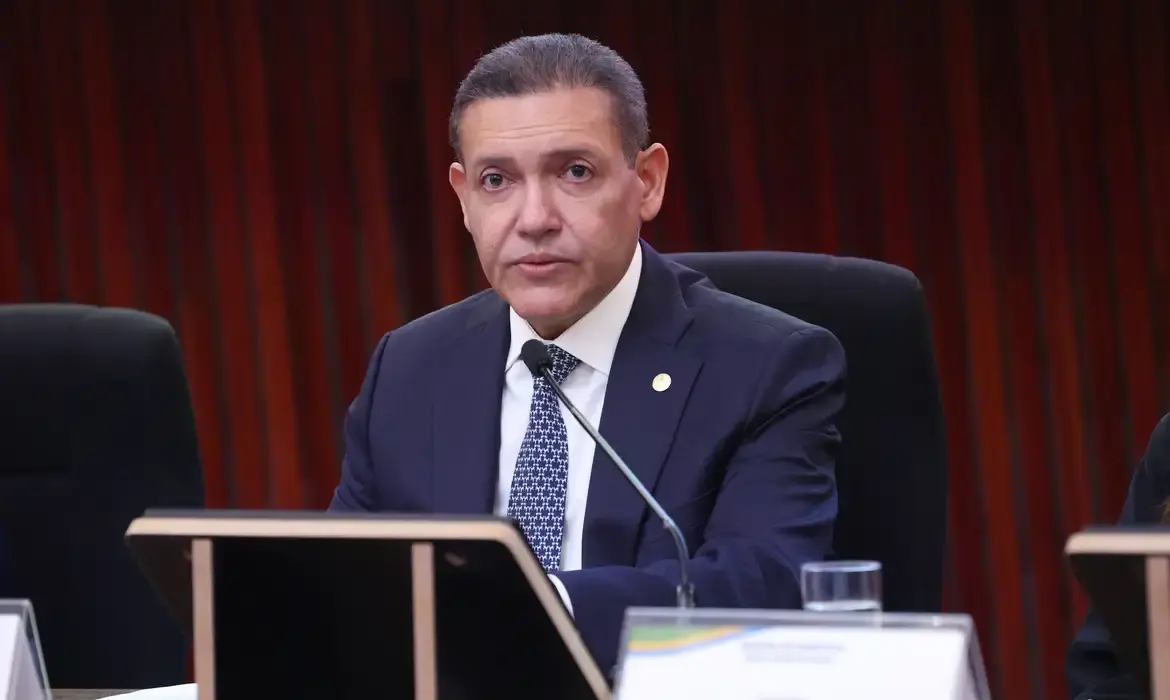 Presidente do TSE conclama eleitores a comparecerem às urnas