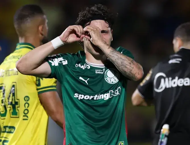 Série A: Santos desbanca Corinthians e Flamengo encosta na liderança - Confira os jogos do domingo