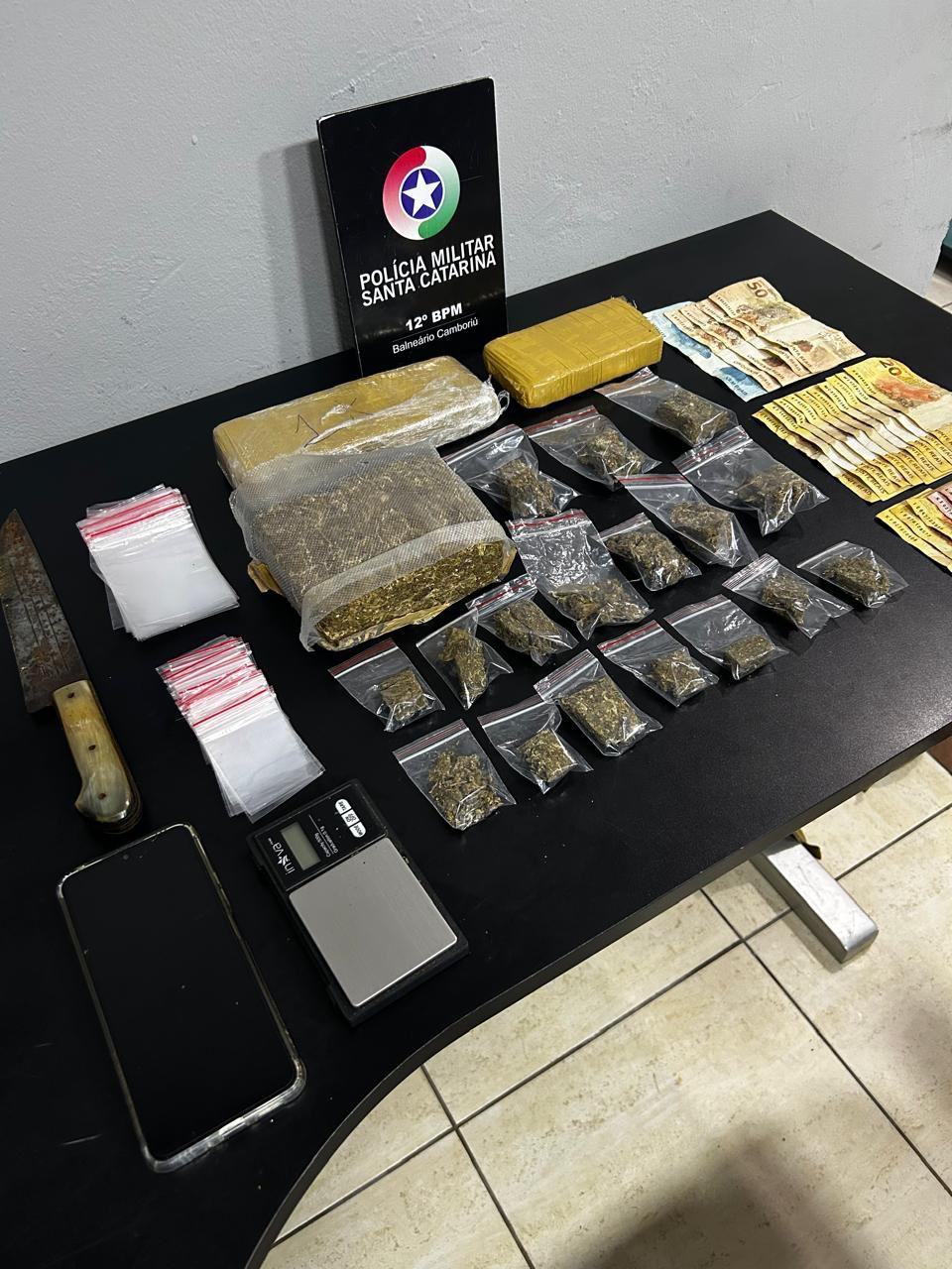 Tráfico de drogas é flagrado durante a Operação Força Total em Camboriú