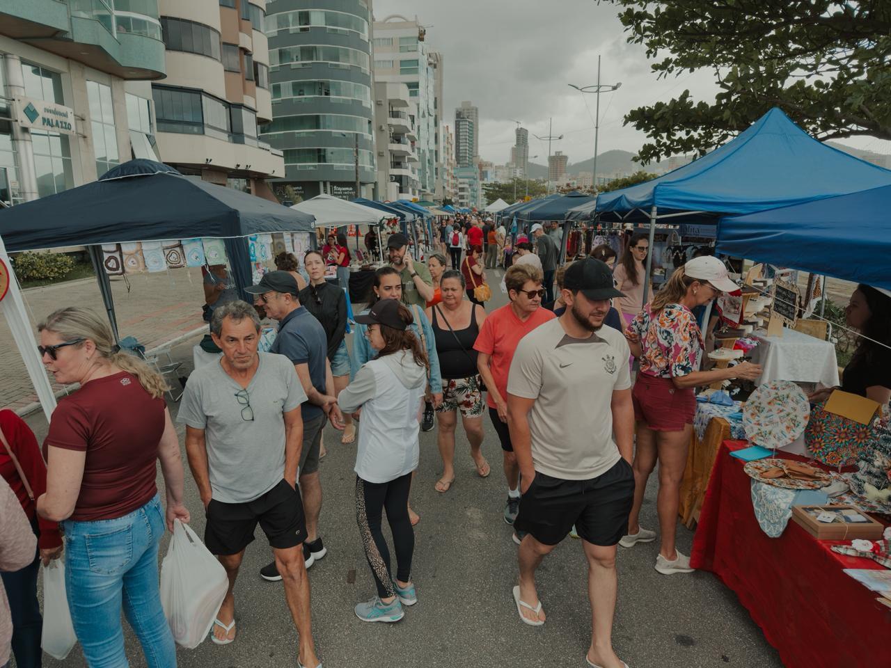 Viva Praia terá edição especial de Dia dos Pais com atrações para toda a família neste sábado