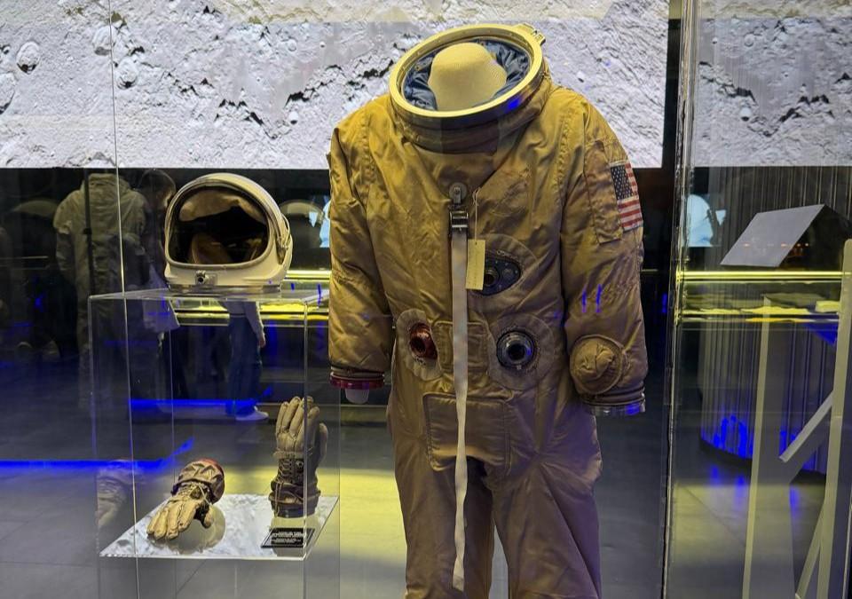 60 anos da Gemini XI: traje usado em voo que antecedeu ida à Lua está em Santa Catarina