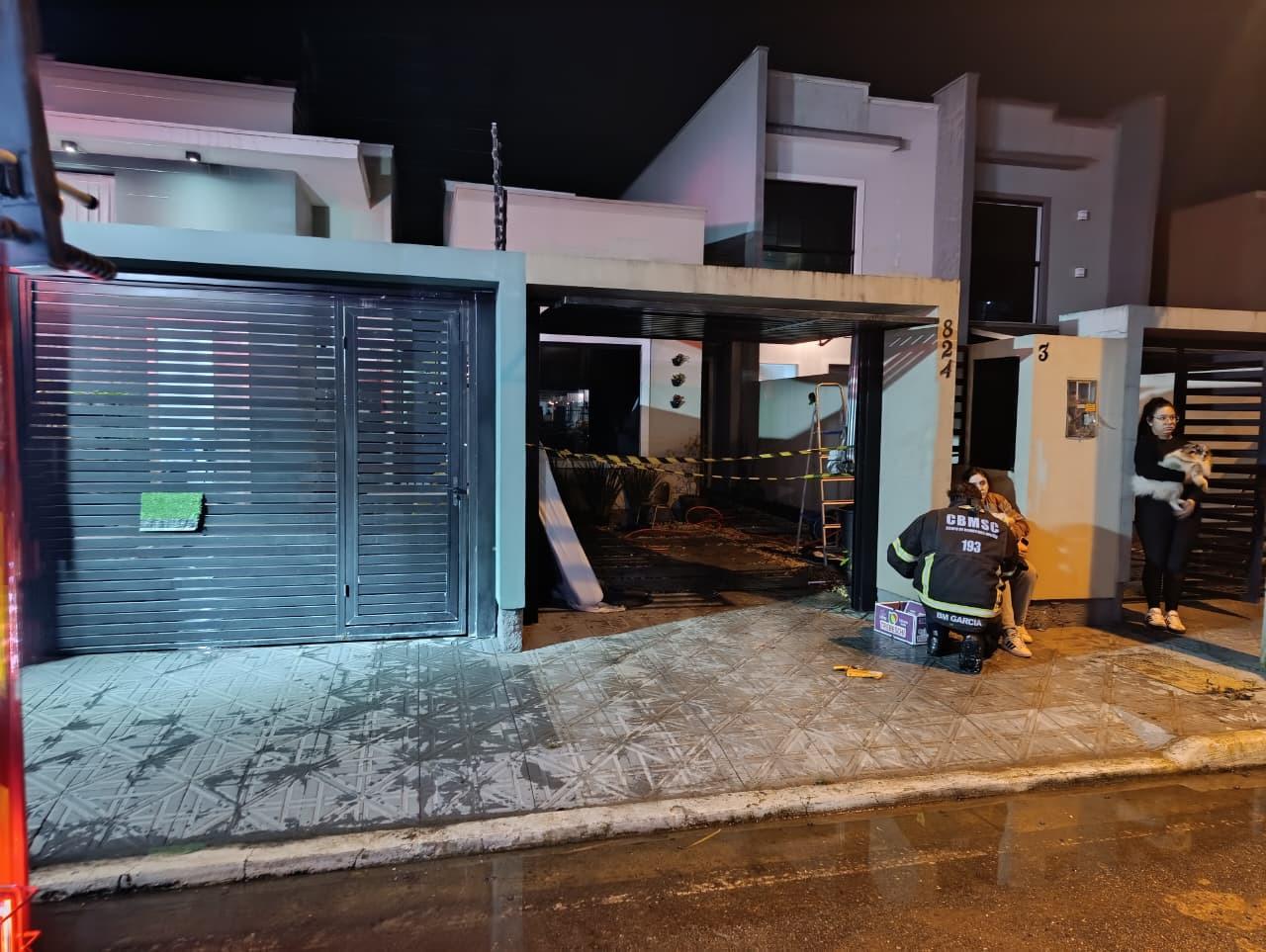 Animais de estimação morrem durante incêndio na noite de quarta-feira