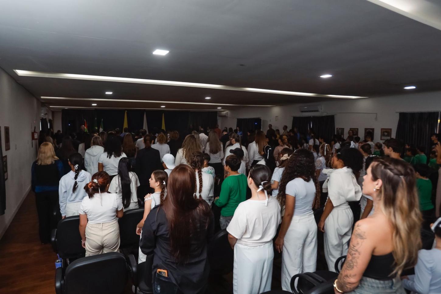 Camboriú abre Semana Cívica 2026 com apresentações culturais e valorização da educação