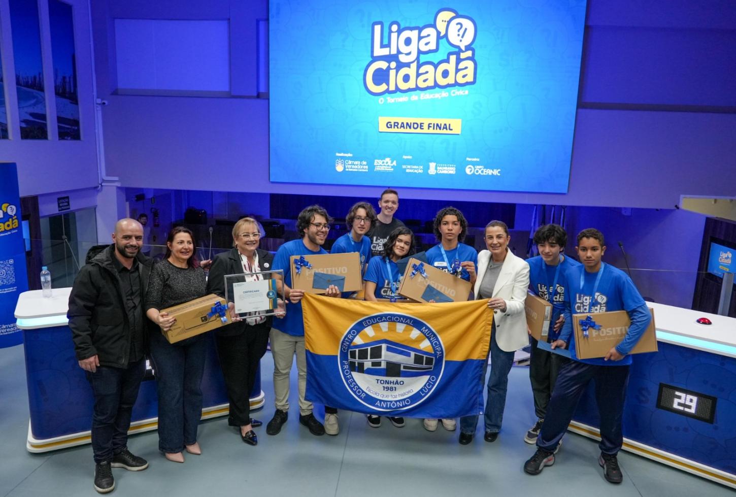 CEM Professor Antonio Lúcio é campeão da 1ª edição da Liga Cidadã