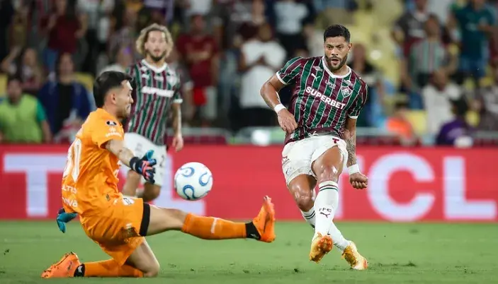 Fluminense bate Platense e abre vantagem nas quartas da Libertadores