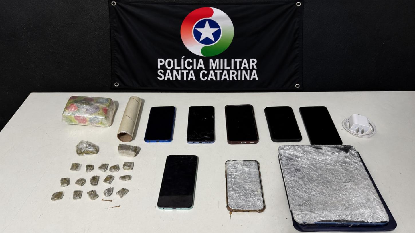 Homem é preso com drogas, celulares e objetos furtados no Morro do Matadouro 