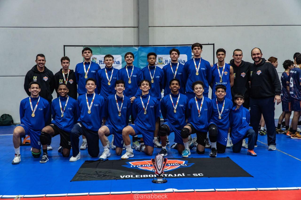 Itajaí Pró-Vôlei tem fim de semana de decisões no Sub-14 feminino e Sub-17 masculino