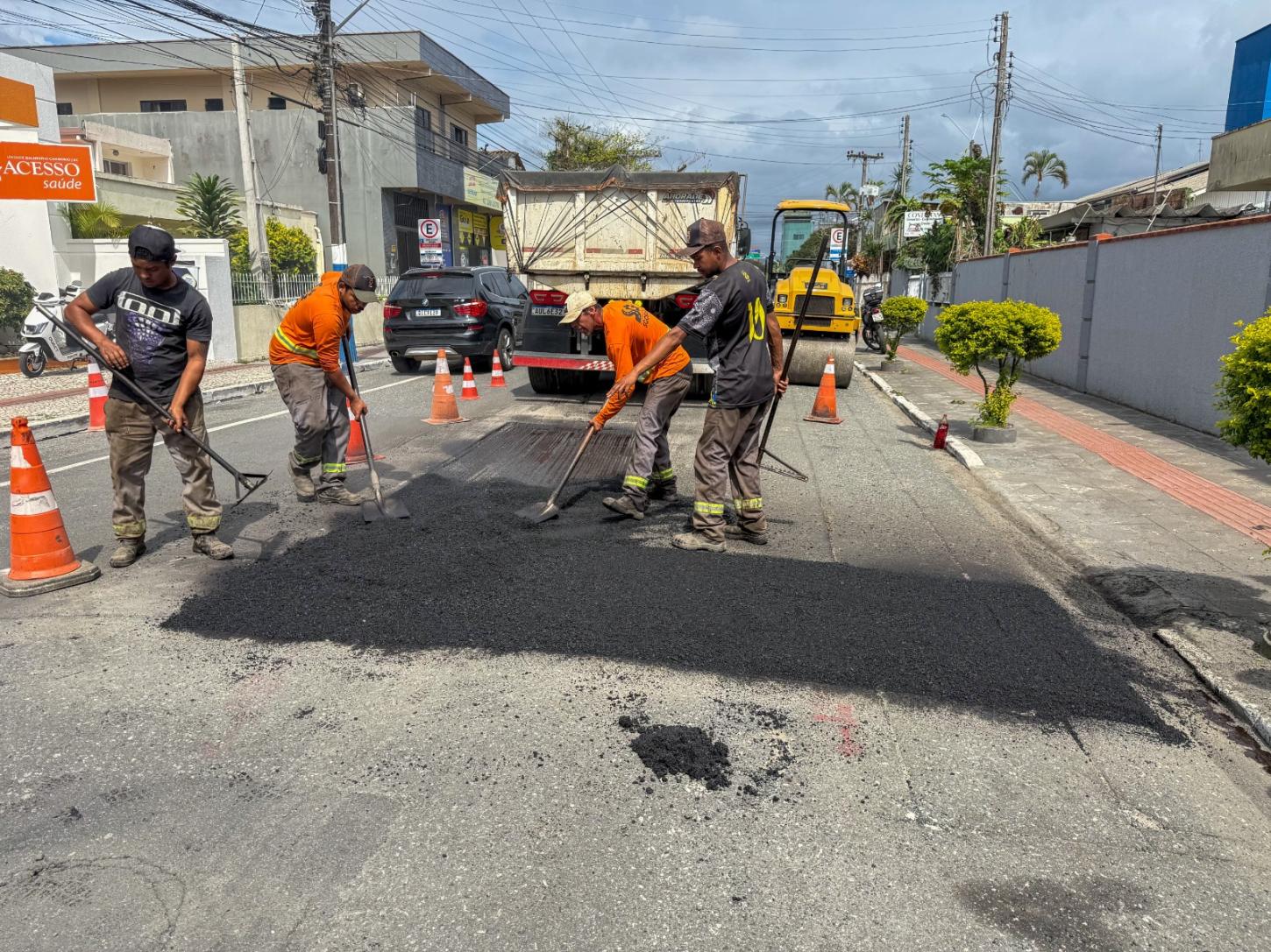 Operação tapa-buraco: Prefeitura de Balneário Camboriú cria cronograma fixo de atuação na cidade