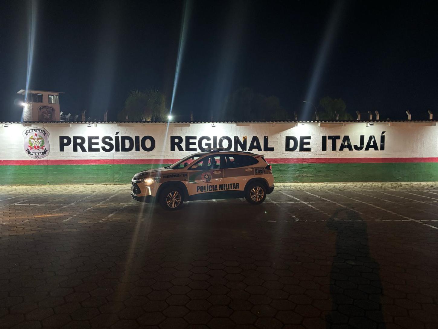 Polícia Militar cumpre mandado de prisão após acompanhamento de veículo na BR-101