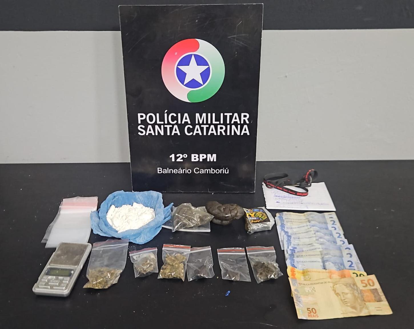 Polícia Militar realiza duas prisões por tráfico de drogas em Camboriú
