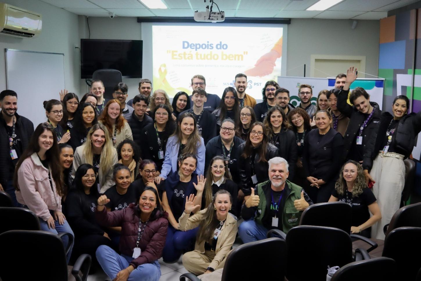 Setembro Amarelo leva palestra sobre saúde mental a trabalhadores de Itapema