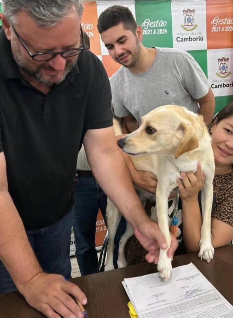 Dr. Elcio destaca políticas de proteção animal implantadas em Camboriú