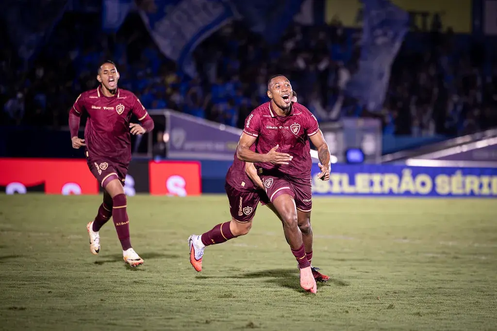 Série B: Goleada do Londrina fecha 28ª rodada - Confira o placar de terça-feira