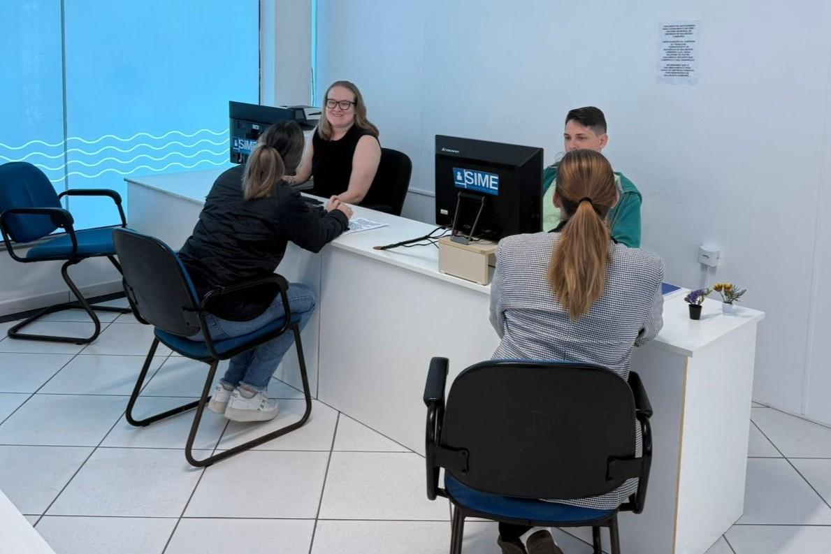 SIME de Balneário Camboriú abre a semana com 191 vagas de emprego