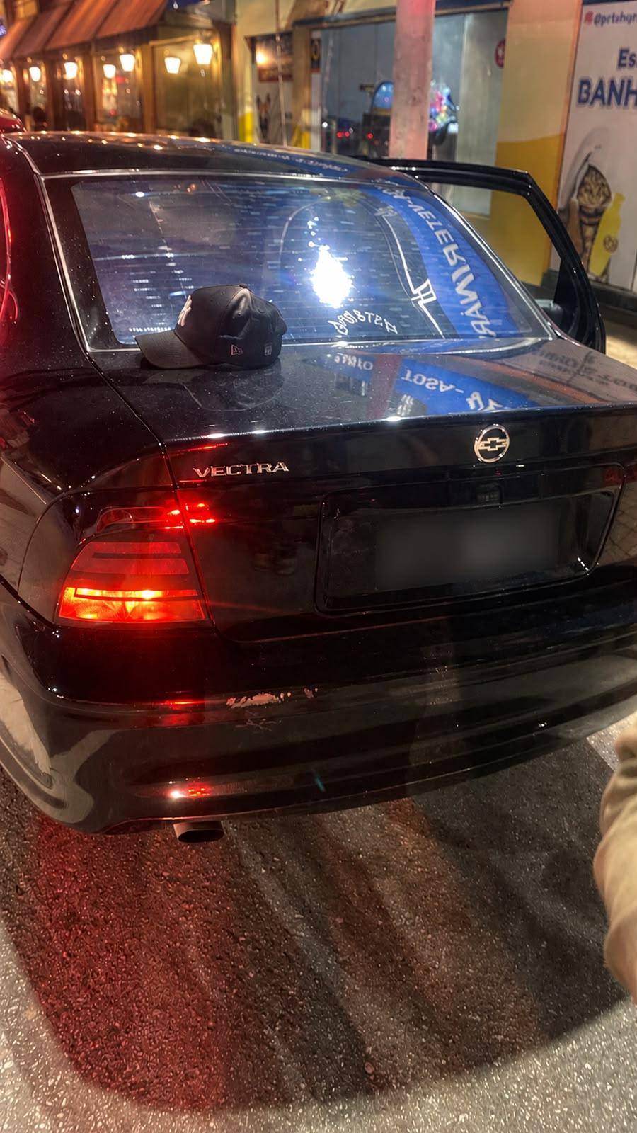 Suspeito é preso após ser flagrado dirigindo veículo furtado em Balneário Camboriú 