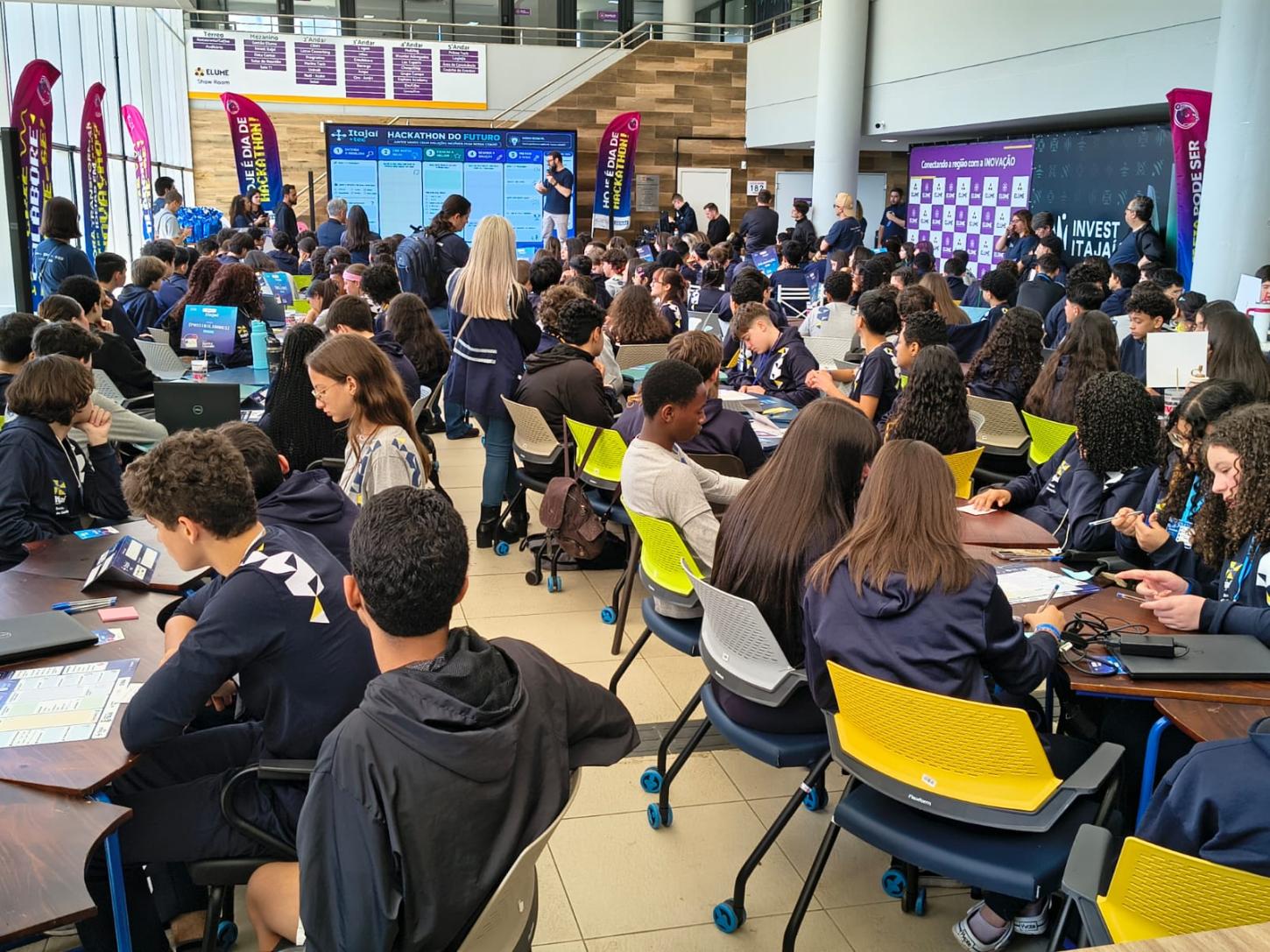 The Ocean Race Itajaí 2027: Hackathon coloca estudantes para criar soluções para o evento
