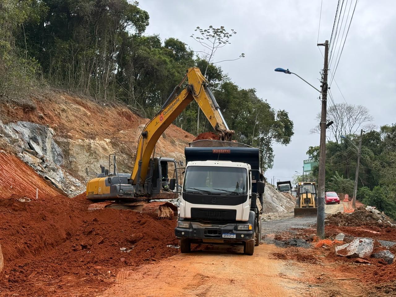 Trânsito no Morro do Encano será interditado para detonação de rochas na segunda-feira (21)