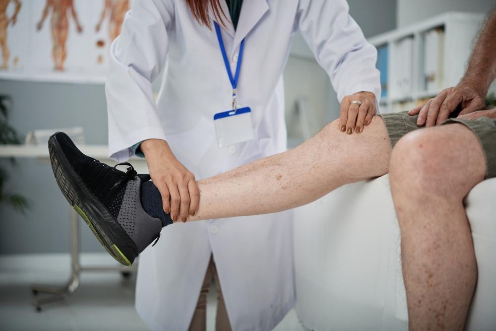 TROMBOSE:  MÉDICA ALERTA PARA OS RISCOS DA DOENÇA E IMPORTÂNCIA DA PREVENÇÃO 