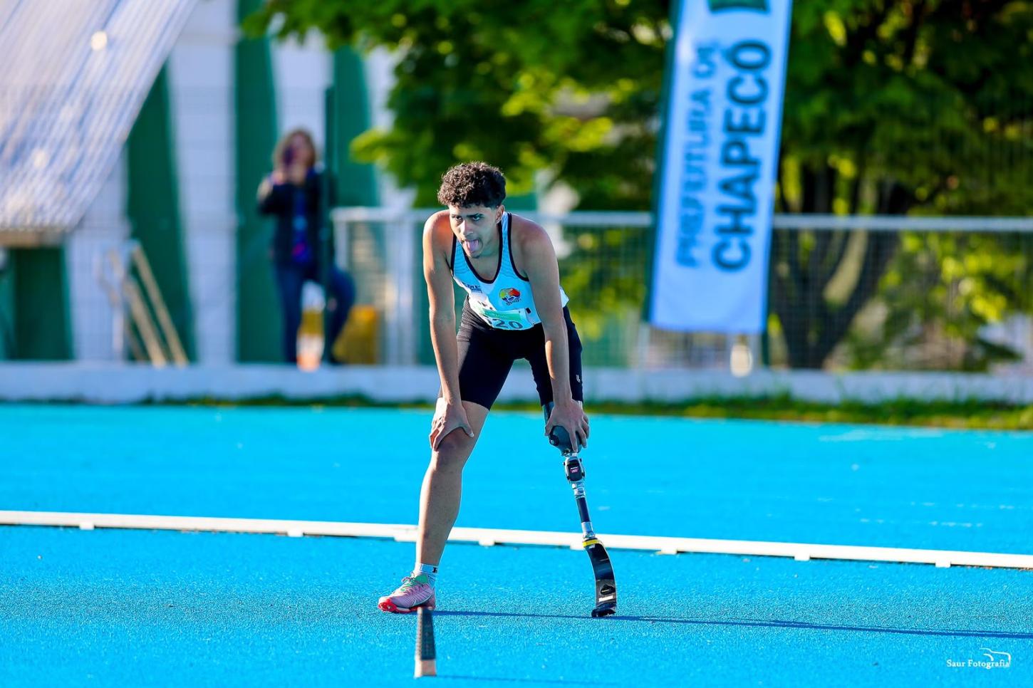 Atleta de Balneário Camboriú se torna recordista brasileiro após se reencontrar no paradesporto
