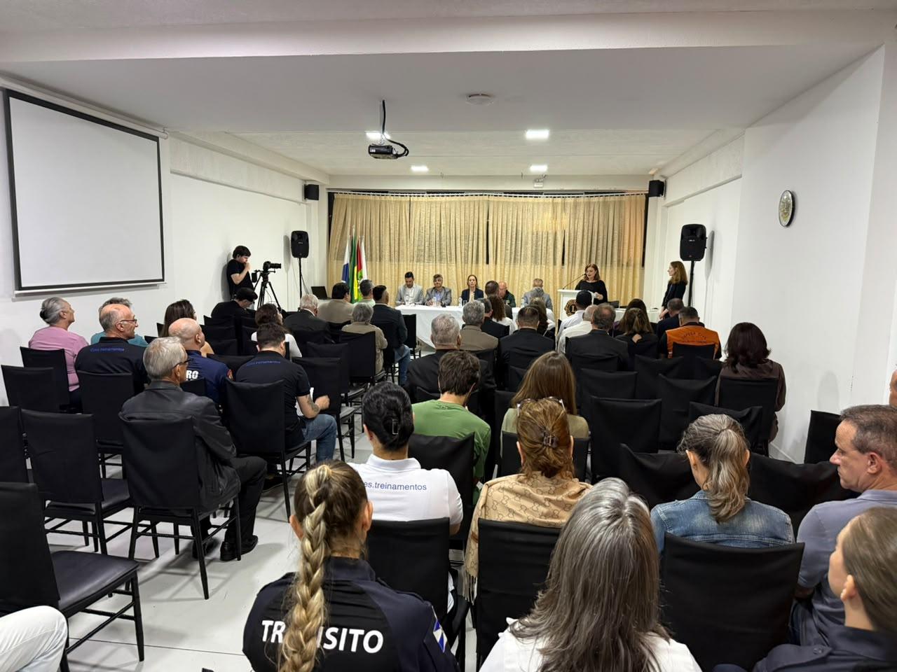 Balneário Camboriú apresenta ações de segurança e mobilidade urbana no XXIII Fórum Municipal de Ordem e Segurança Pública