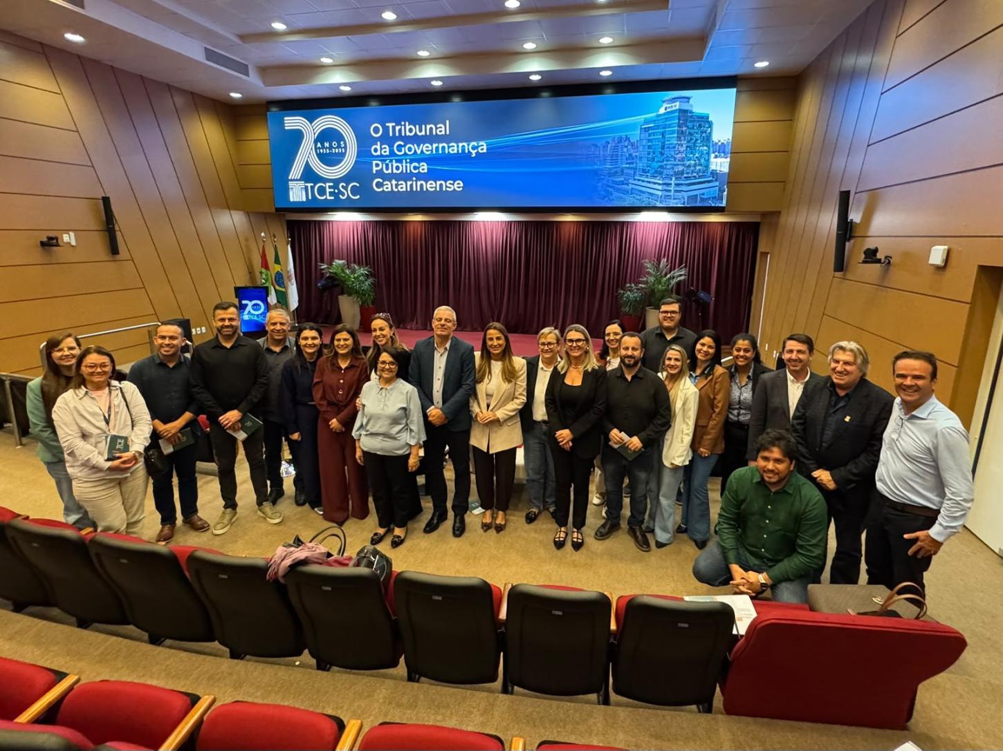 Balneário Camboriú participa de encontro no TCE/SC sobre fortalecimento da governança educacional