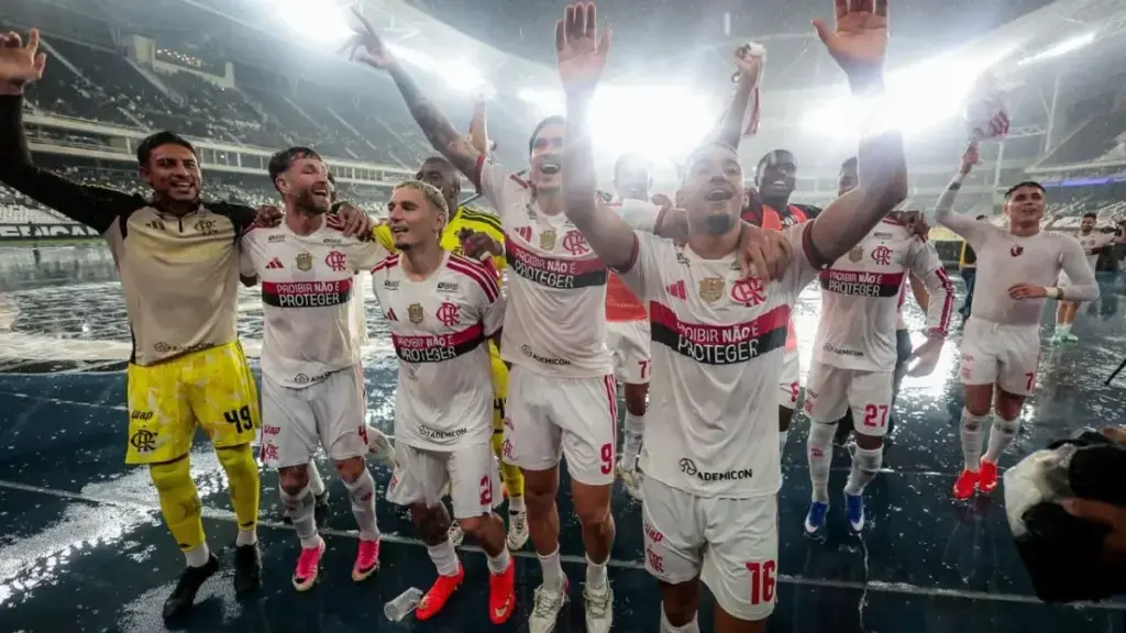 Brasileirão: Flamengo abre vantagem na ponta; Cruzeiro vence clássico e Grêmio sai do Z4