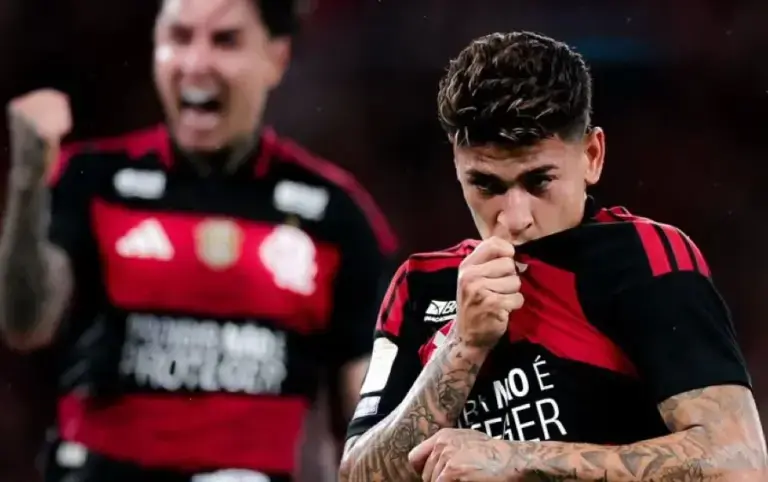 Brasileirão: Flamengo retoma a ponta e Grêmio supera Corinthians - Veja outras competições
