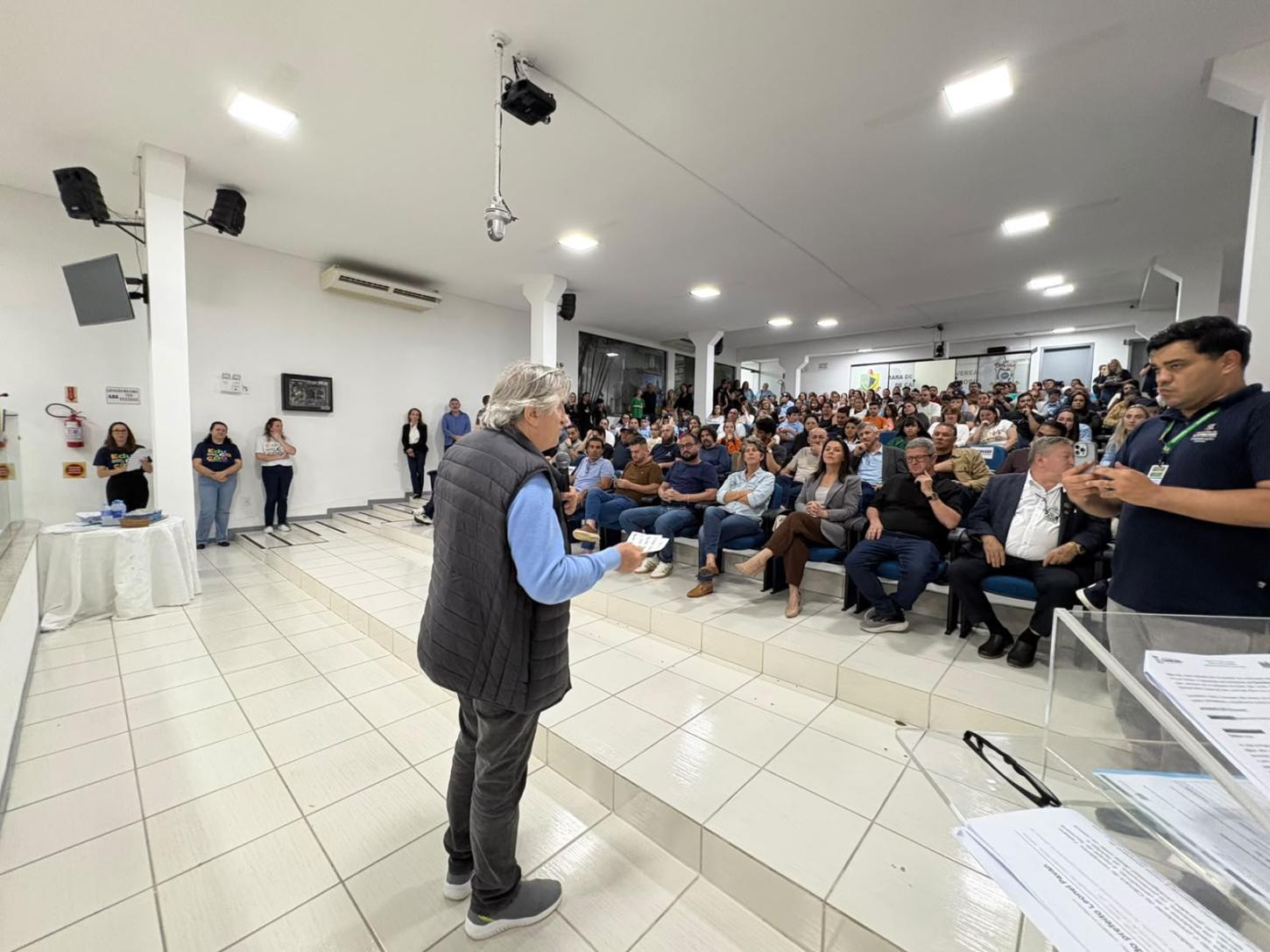Camboriú: Programa Cidadão Mirim aproxima estudantes das atividades dos poderes públicos