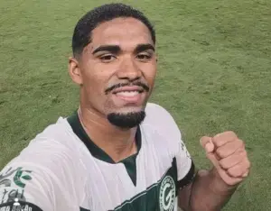 Ceará 0 x 2 Goiás: Golaços nos acréscimos mantém vivo o sonho Esmeraldino