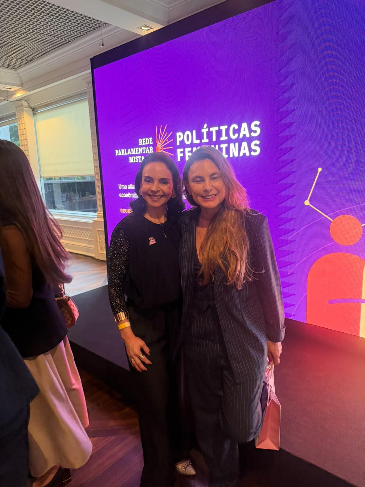 Deputada federal eleita, Paulinha participa da criação da Rede Parlamentar de Políticas Femininas