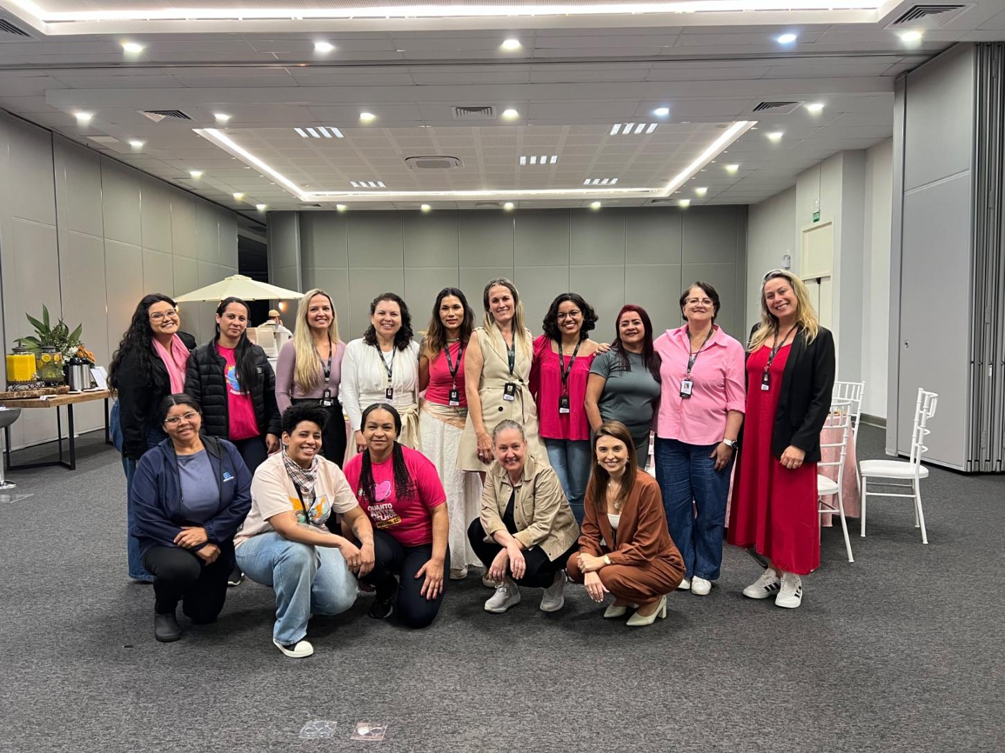 Expocentro promove ação de conscientização sobre saúde integral durante o Outubro Rosa