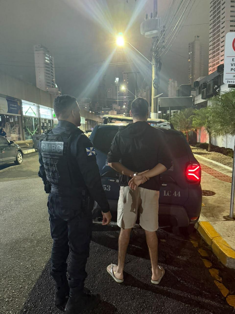 Homem é preso pela Guarda Municipal de Balneário Camboriú após dar soco na boca de companheira 
