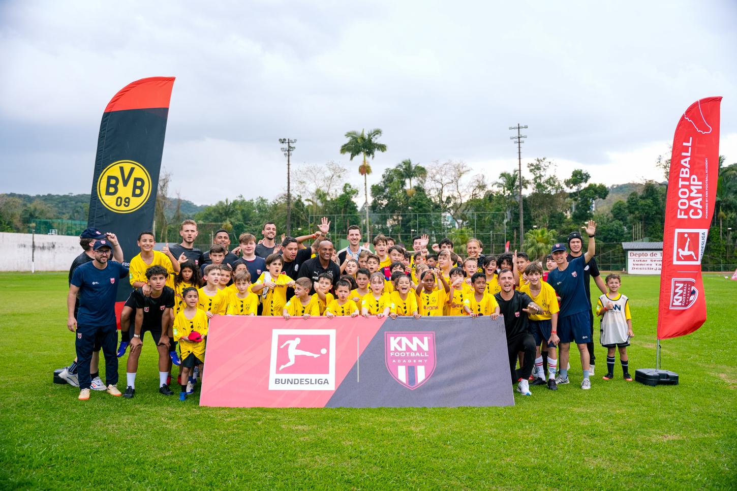 KNN Football Academy traz gigantes do futebol alemão para treinar crianças e adolescentes em SC; 150 vagas gratuitas estão abertas