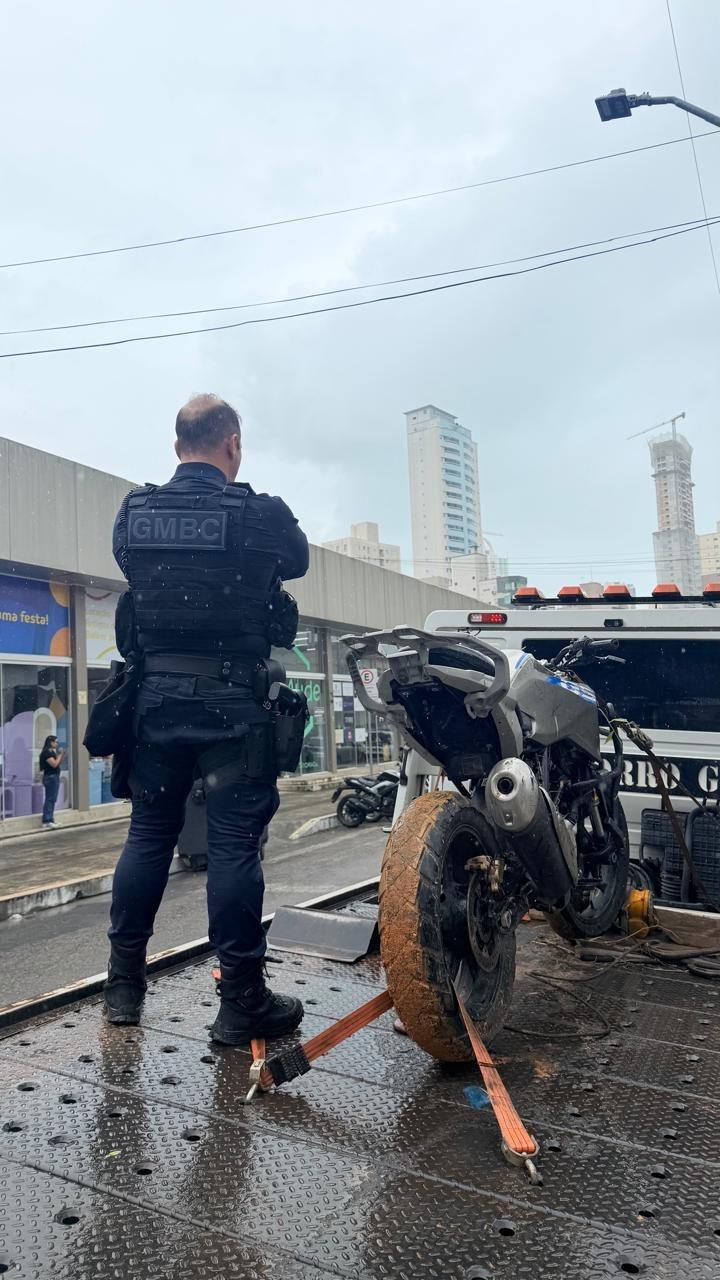 Moto furtada é recuperada pela Guarda Municipal de Balneário Camboriú 
