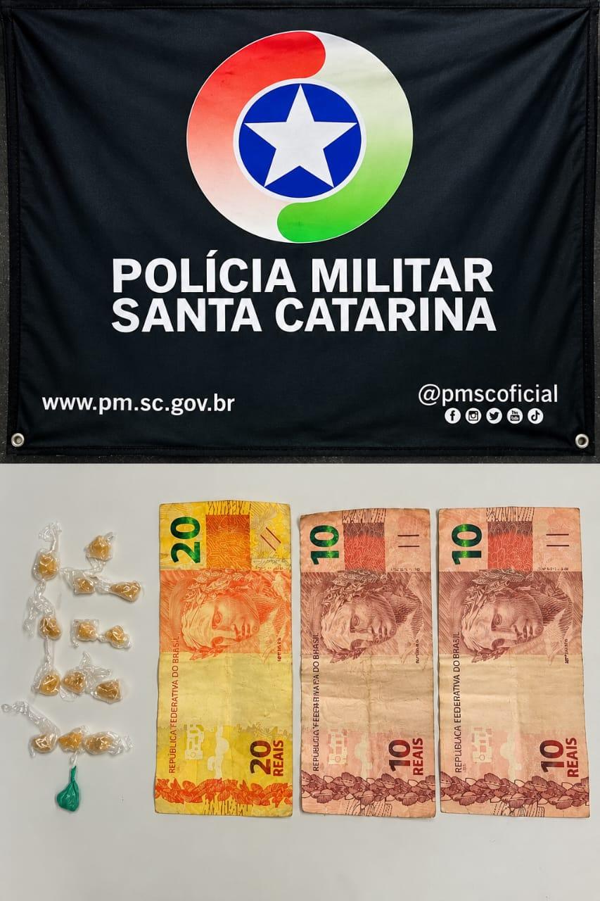 PM prende três suspeitos por tráfico de drogas em Itajaí