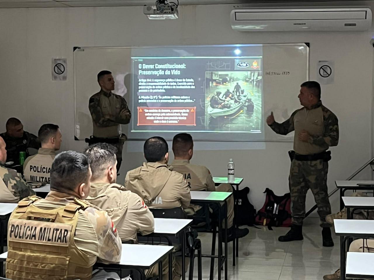 Policiais militares do 3º CRPM participam de instrução de resgate em inundações e enxurradas