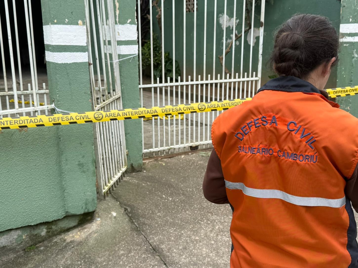 Ocorrência de colapso parcial em residência no bairro da Barra