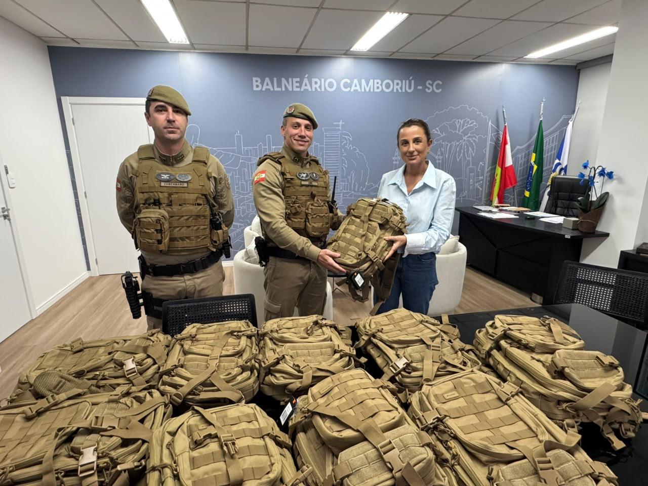 Prefeitura de Balneário Camboriú recebe 10 kits de atendimento pré-hospitalar para situações de emergência