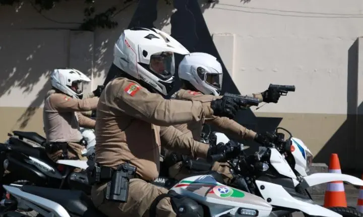 1º BPM de Itajaí sedia treinamento especializado em policiamento com motocicletas da PMSC