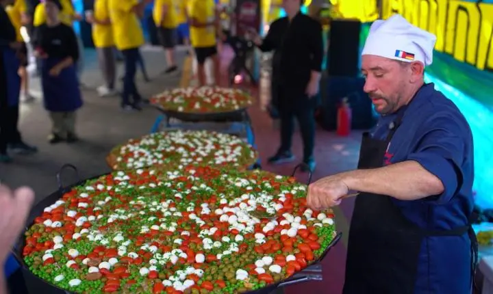 26ª Festa dos Amigos reúne mais de 50 mil pessoas em Balneário Camboriú